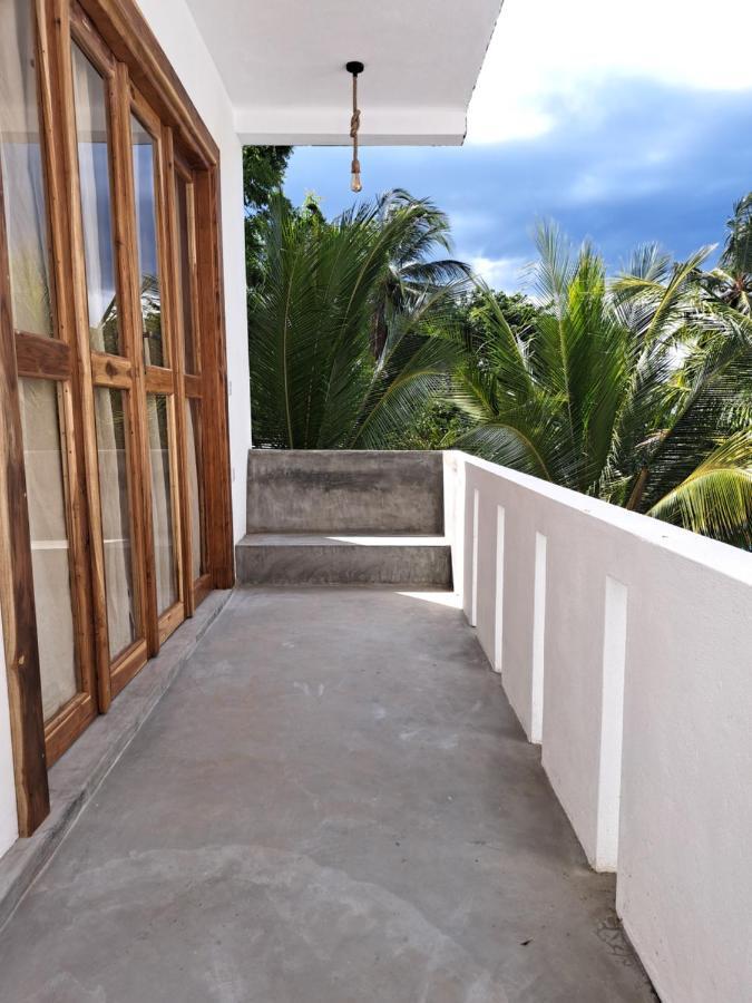 The Surf Access Guest House Arugam Bay Exteriör bild