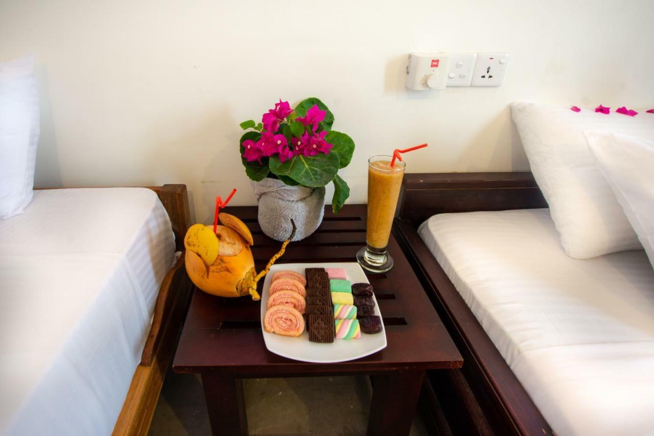 The Surf Access Guest House Arugam Bay Exteriör bild